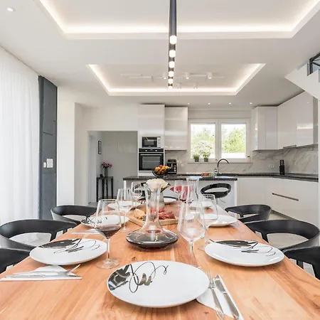 Pollux Holiday home